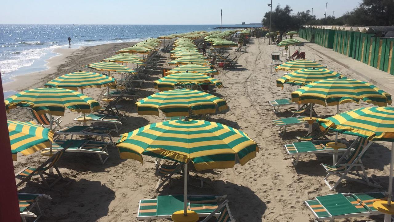 Centro Vacanze Lido Smeraldo Frigole Exterior foto
